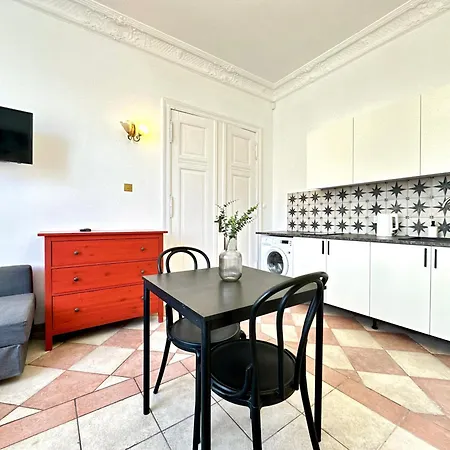 Apartment 7-7-6