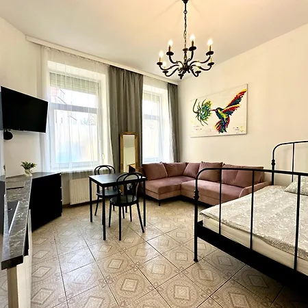 7-7-6 Apartman
